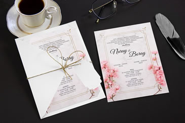 Çiçekli en güzel düğün davetiyeleri